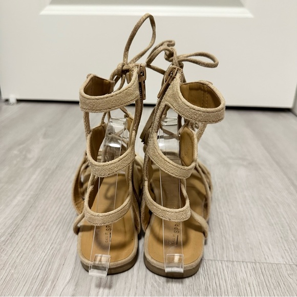 Call It Spring Villamor Lace Up Tassel Flat Sandals - Picture 5 of 6